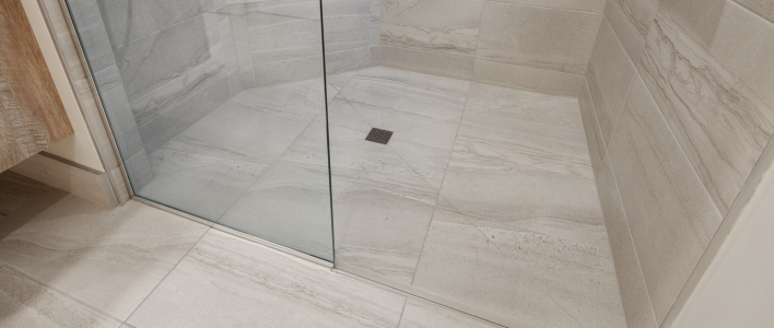 Últimas Novedades En Los Platos De Ducha Contra Las Bañeras