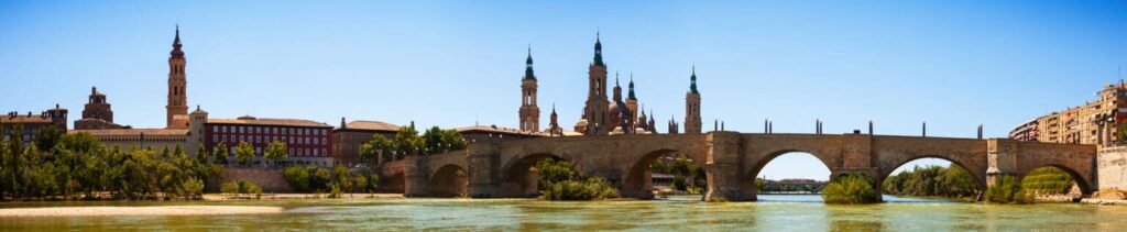 Si eres amante de la naturaleza y buscas explorar los mejores paisajes de la región, no hay mejor manera de hacerlo que con la guía en Zaragoza Arayzar